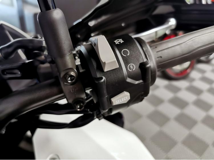 KAWASAKI VERSYS 1100