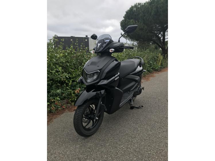YAMAHA RayZR 125