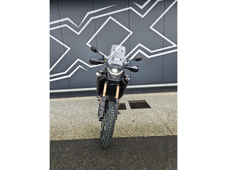 CF MOTO MT 450 disponible en Noir ou Bleu