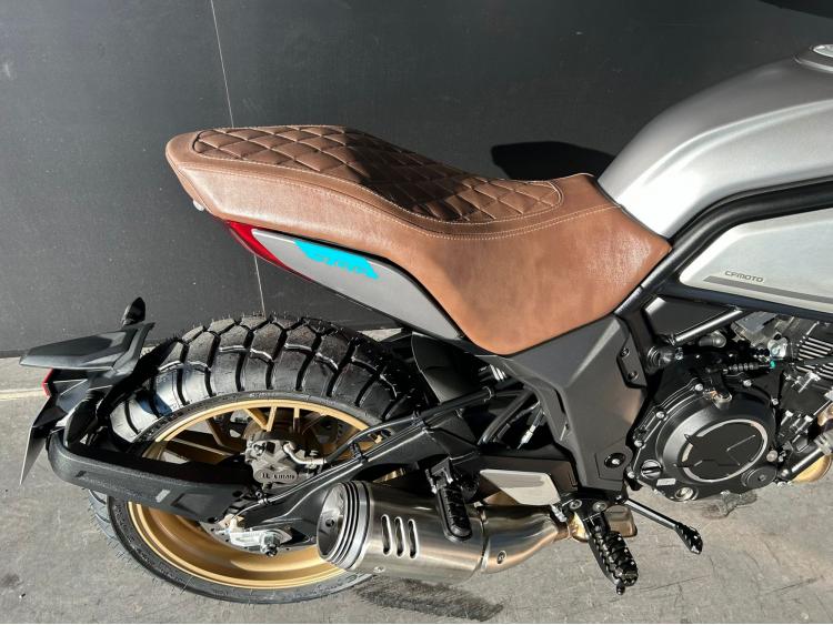 CF MOTO CLX 700 HERITAGE - 1er main.