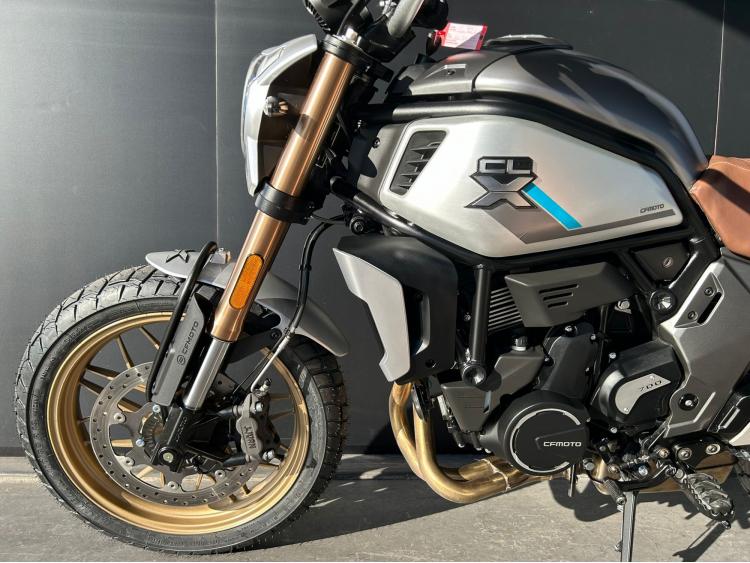 CF MOTO CLX 700 HERITAGE - 1er main.