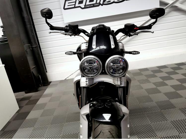 TRIUMPH ROCKET 3 R 2500 cm3 - 3R