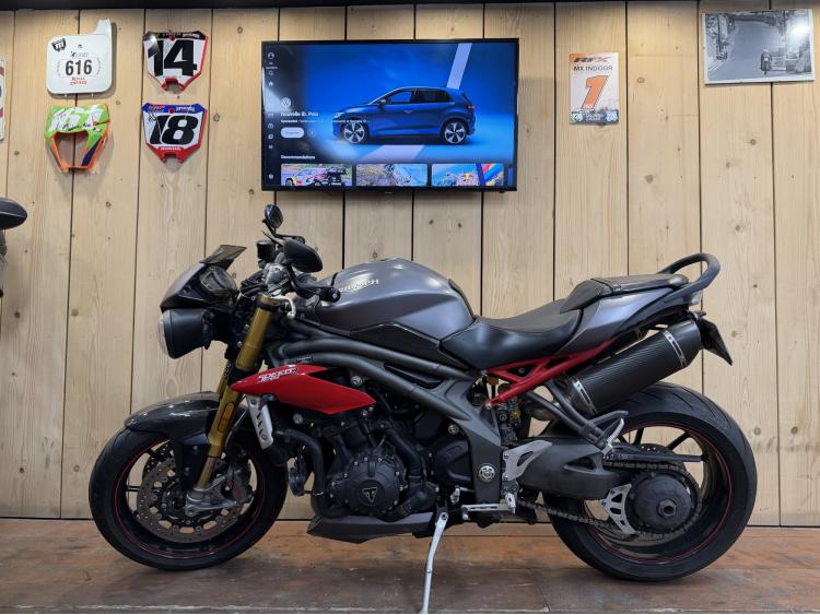 TRIUMPH SPEED TRIPLE 1050 R / 23134 KM / GARANTIE 12 MOIS 