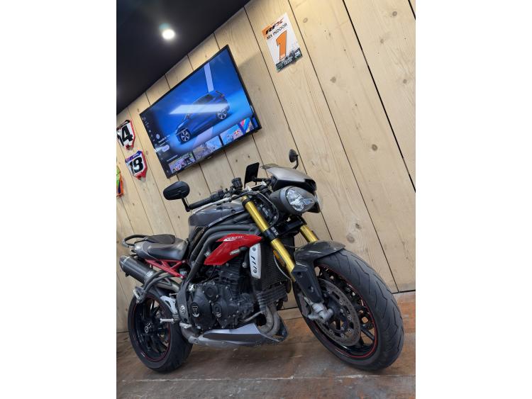 TRIUMPH SPEED TRIPLE 1050 R / 23134 KM / GARANTIE 12 MOIS 