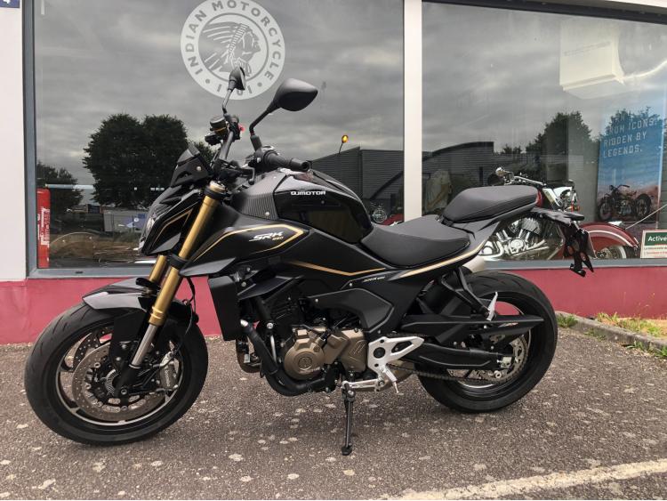 QJ MOTOR SRK 550 PERMIS A2 POSSIBLE 