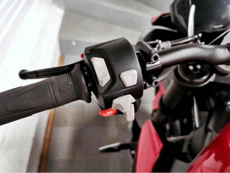 TRIUMPH STREET TRIPLE 765 RS 765RS - 1ERE MAIN