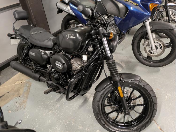 HYOSUNG 300 bobber