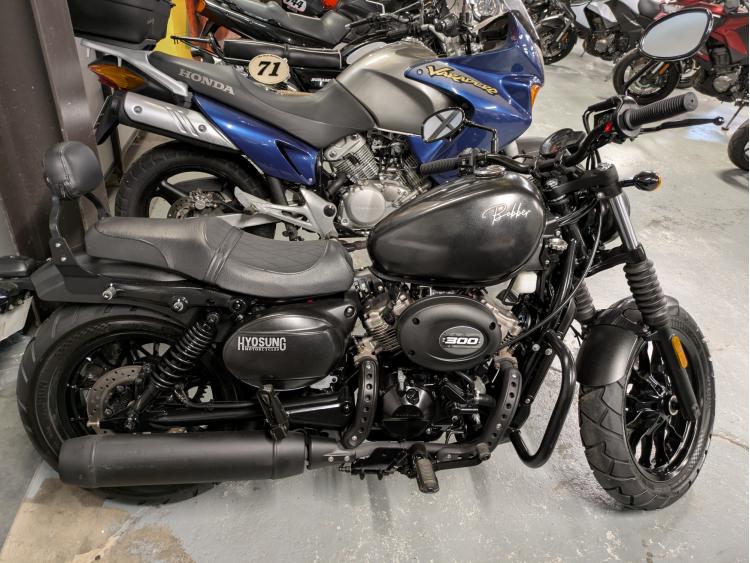 HYOSUNG 300 bobber