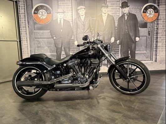 HARLEY-DAVIDSON SOFTAIL BREAKOUT 1690