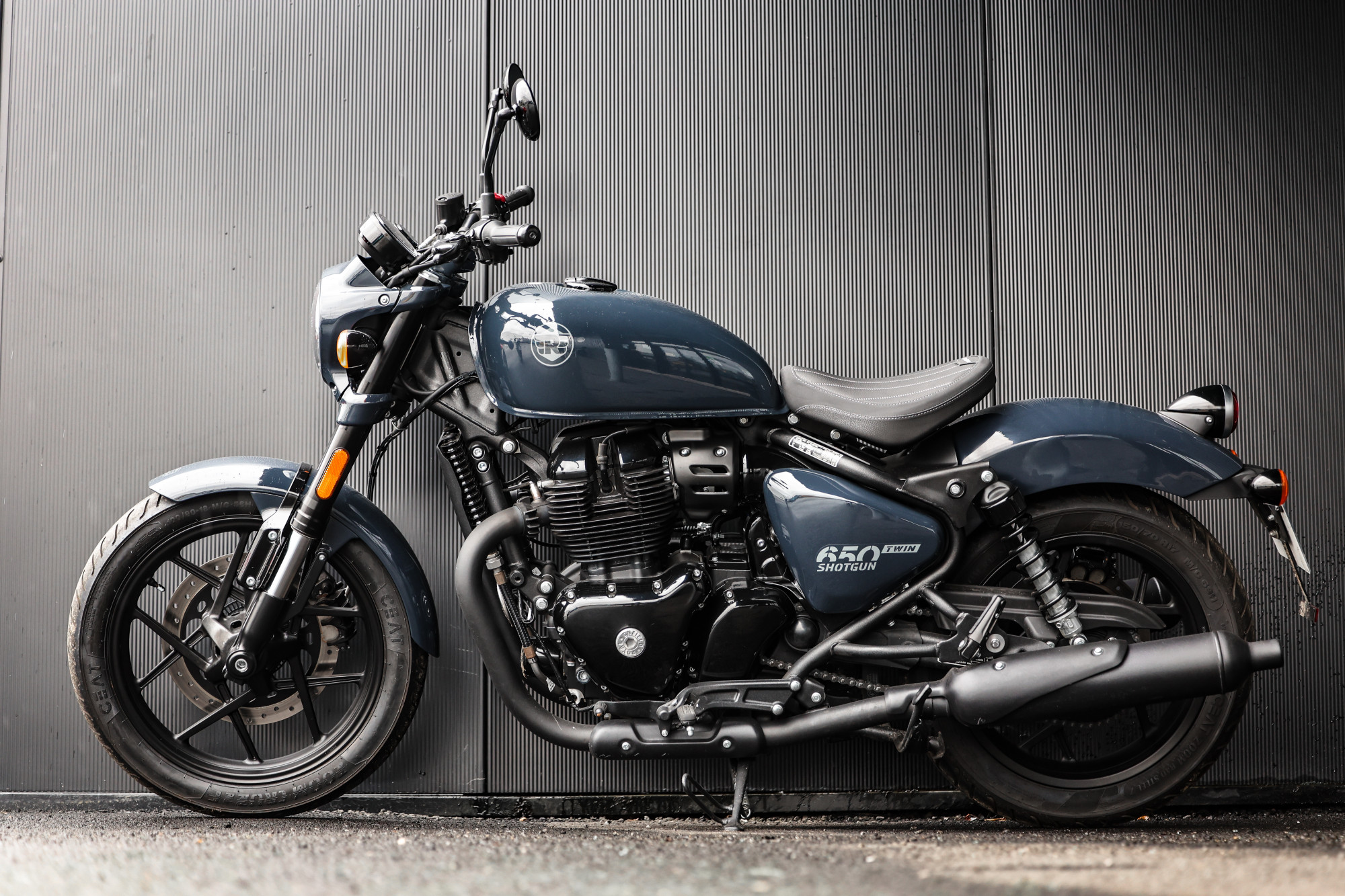 ROYAL ENFIELD SHOTGUN 650