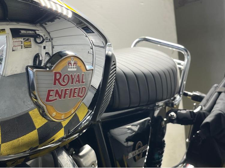 ROYAL ENFIELD INTERCEPTOR 650  CHROME