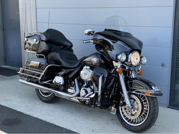 HARLEY-DAVIDSON TOURING ELECTRA GLIDE 1690 CLASSIC
