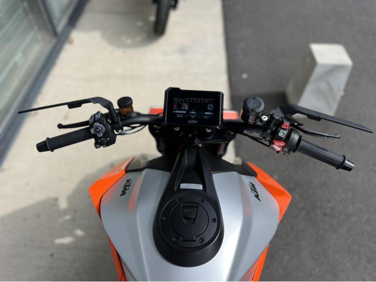 KTM 1290 SUPER DUKE R