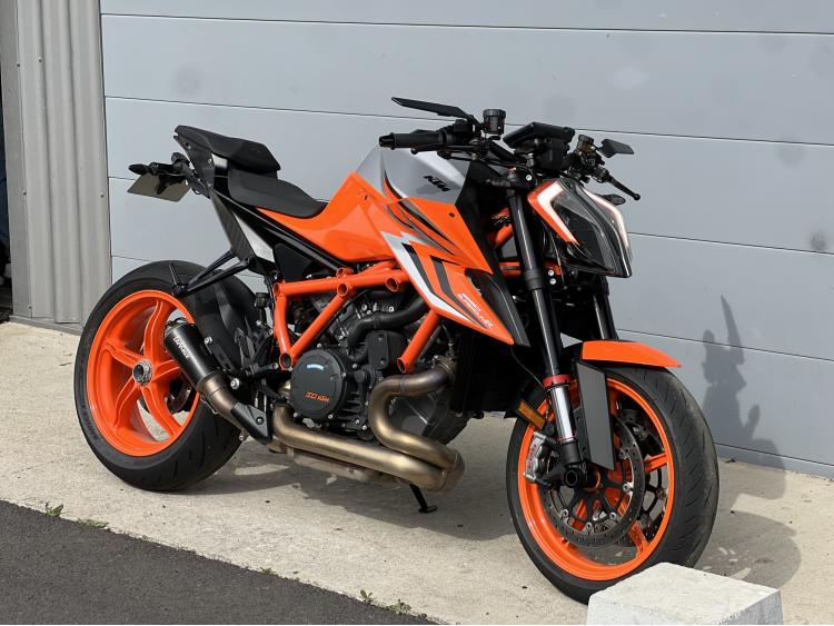 KTM 1290 SUPER DUKE R