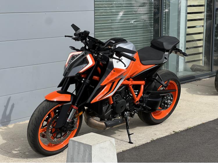 KTM 1290 SUPER DUKE R
