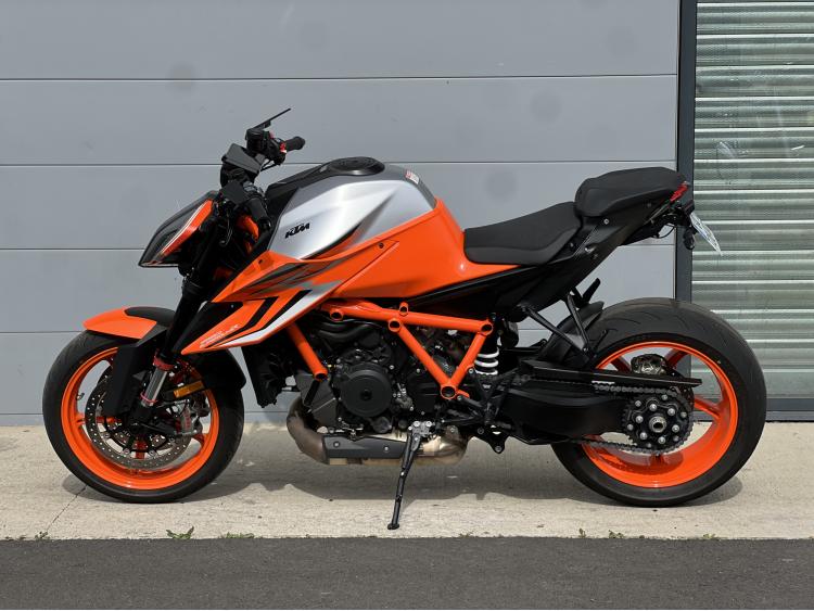 KTM 1290 SUPER DUKE R