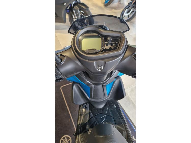 YAMAHA RayZR 125