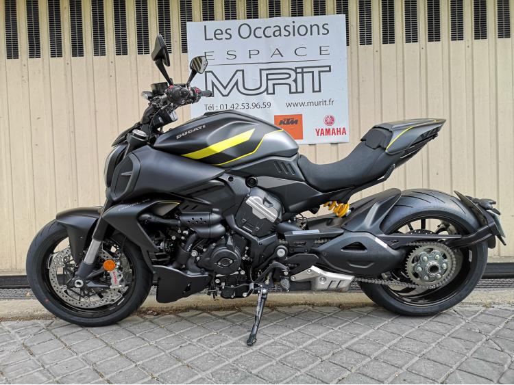 DUCATI DIAVEL V4 