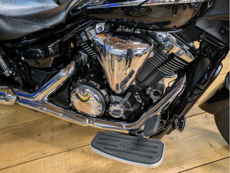 YAMAHA XVS 1300 8000 KM !
