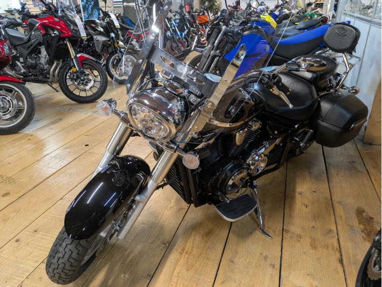 YAMAHA XVS 1300 8000 KM !