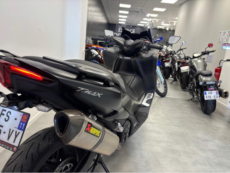 YAMAHA T-MAX 560