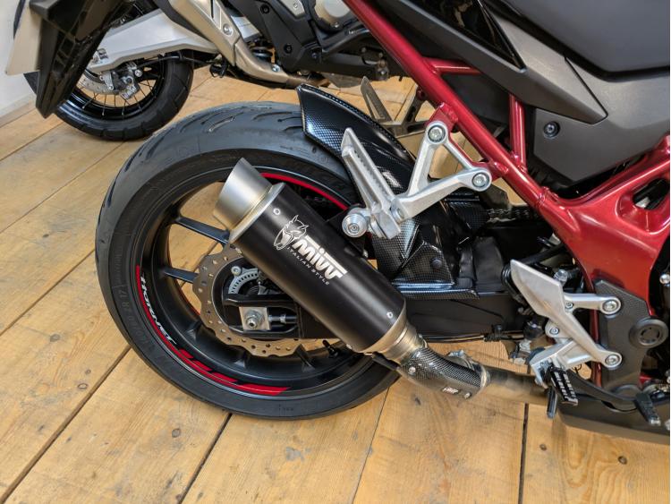 HONDA CB 750 HORNET A2