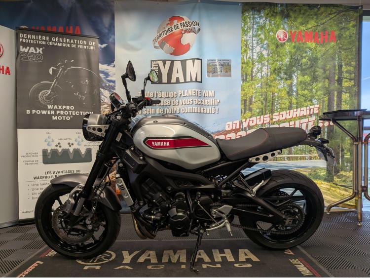 YAMAHA XSR 900