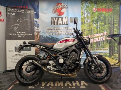 YAMAHA XSR 900