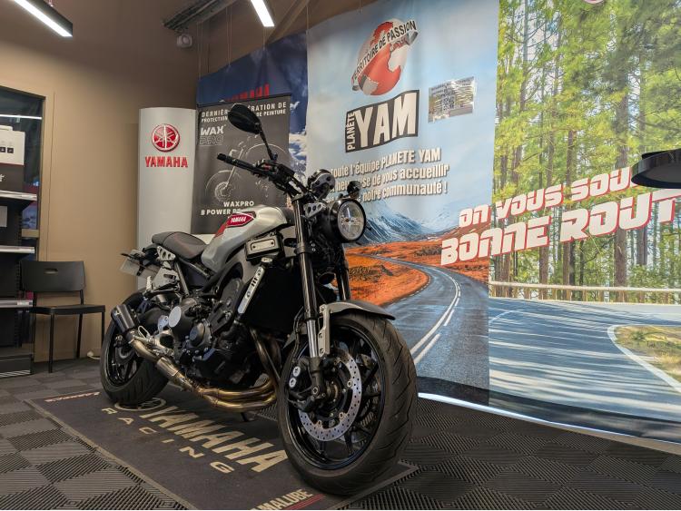 YAMAHA XSR 900