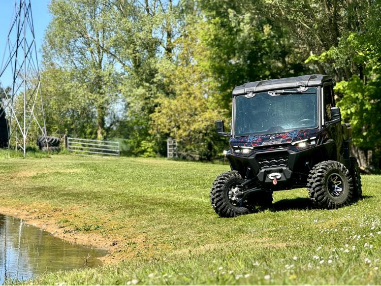 CAN-AM TRAXTER HD11 XU CABINE TVA can am hd10 hd9 canam