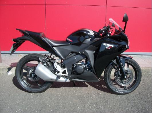 HONDA CBR 125 R