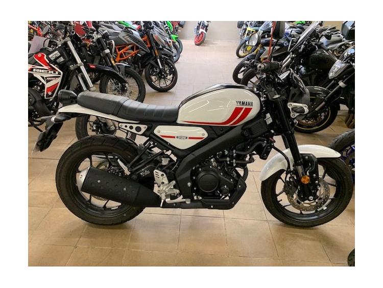 YAMAHA xsr 125