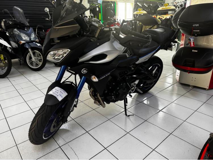 YAMAHA TRACER 900