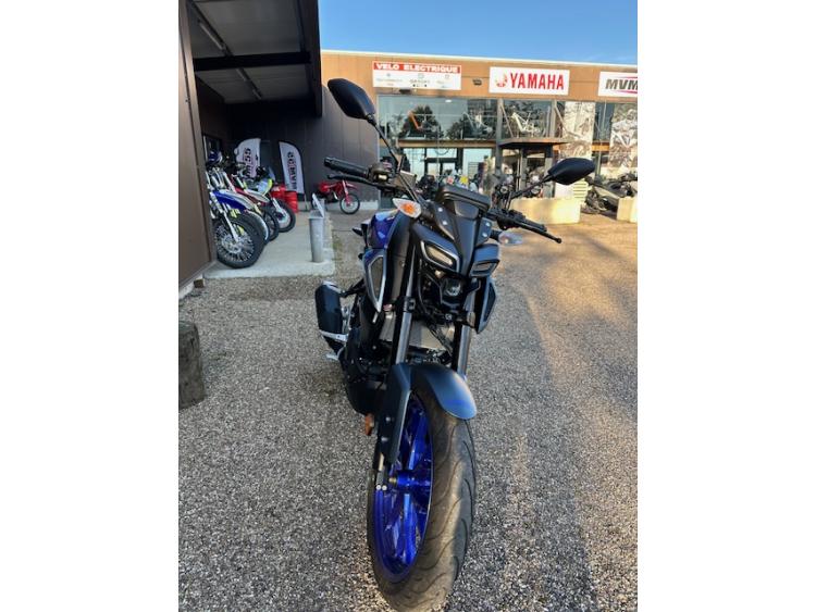 YAMAHA MT-125