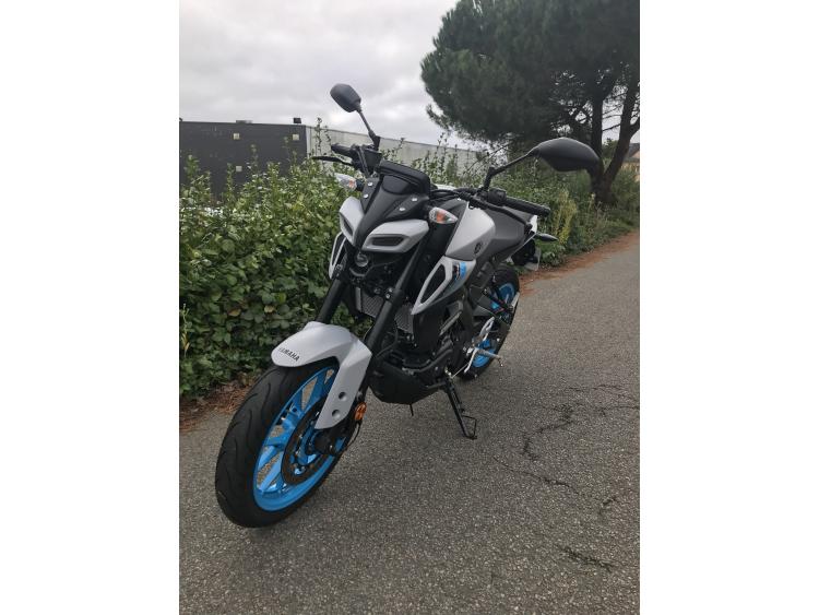 YAMAHA MT-125 ABS