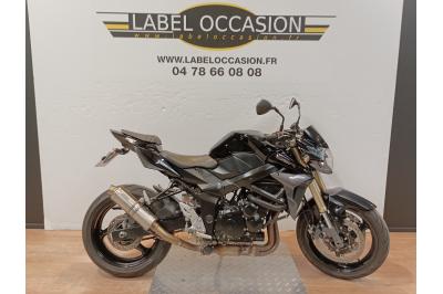 SUZUKI GSR 750