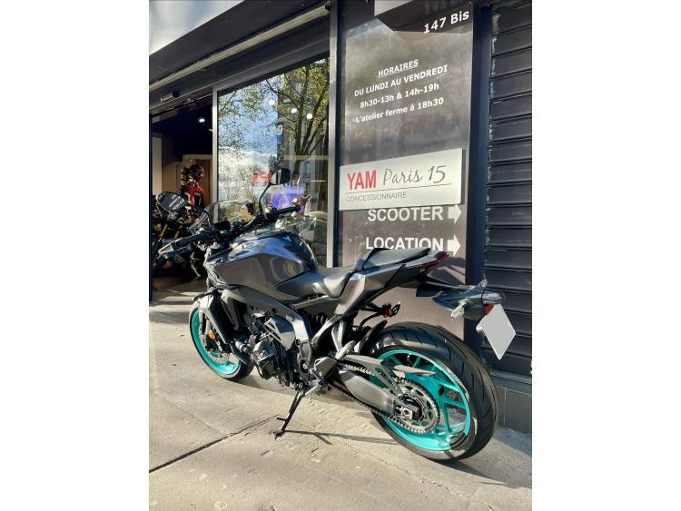 YAMAHA MT-09  Y-AMT ( MT MT09 MT9 Y AMT YAMT )