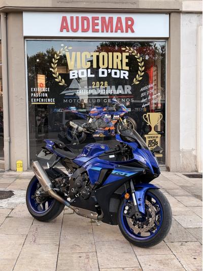 YAMAHA YZF 1000 R1