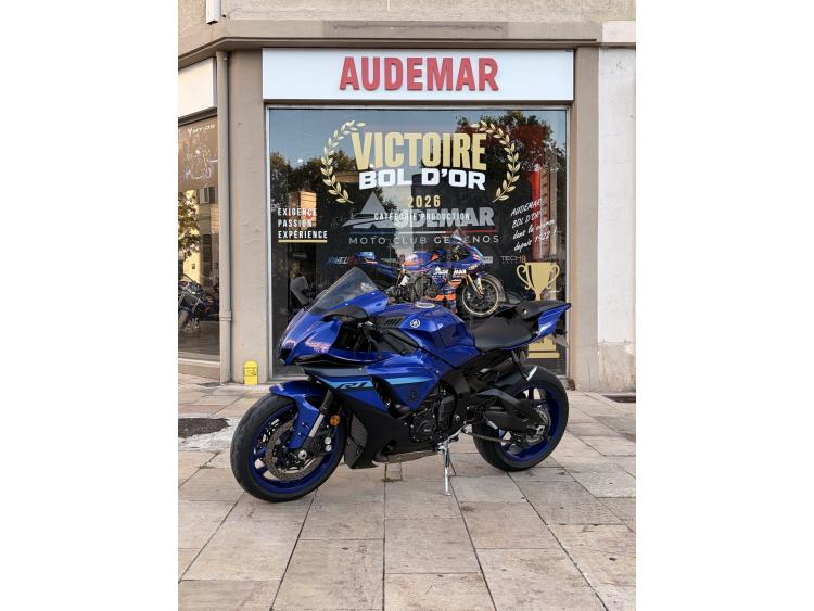 YAMAHA YZF 1000 R1