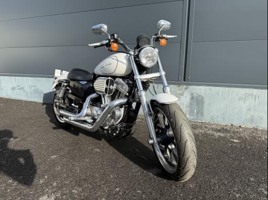 HARLEY-DAVIDSON SPORTSTER 883 LOW