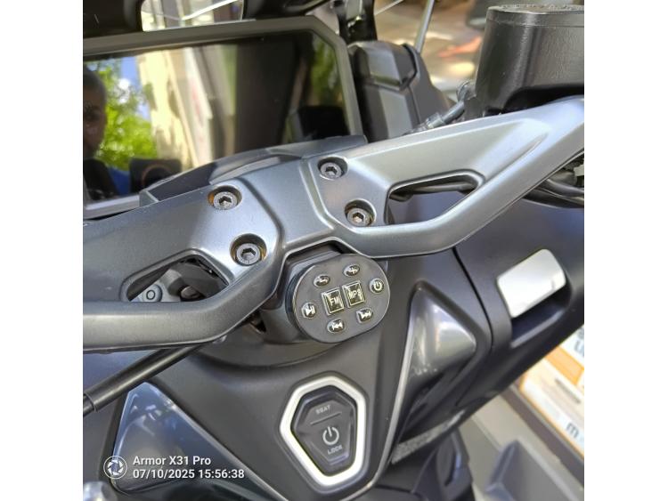 YAMAHA XP T-MAX TMAX / T MAX 560 TECH MAX