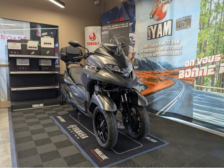 YAMAHA TRICITY 300