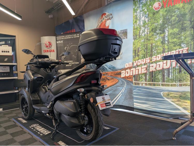 YAMAHA TRICITY 300