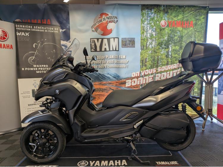 YAMAHA TRICITY 300