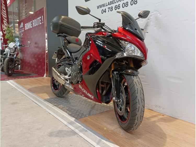 SUZUKI GSX-S 1000 F