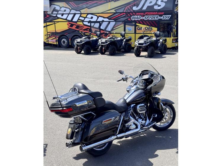 HARLEY-DAVIDSON TOURING ROAD GLIDE 1800 CVO - electra ltd ultra st limited roadglide