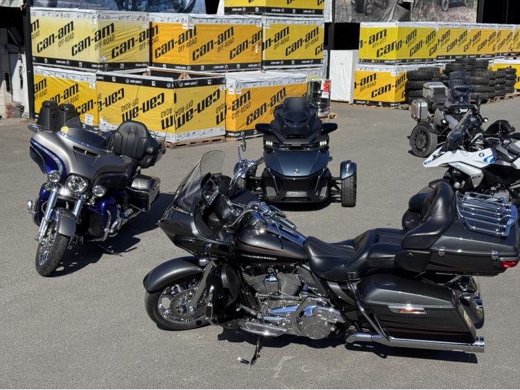 HARLEY-DAVIDSON TOURING ROAD GLIDE 1800 CVO - electra ltd ultra st limited roadglide