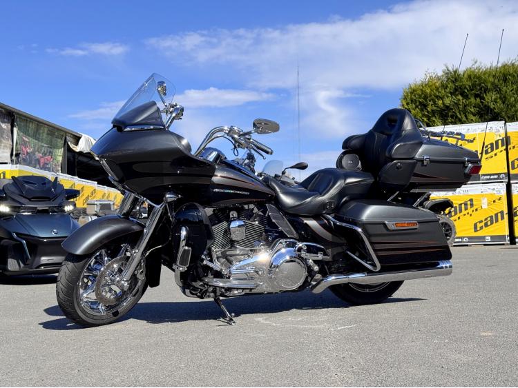 HARLEY-DAVIDSON TOURING ROAD GLIDE 1800 CVO - electra ltd ultra st limited roadglide
