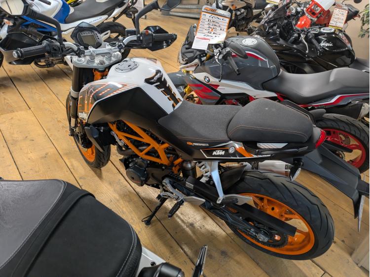 KTM 390 DUKE ABS
