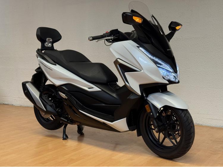 HONDA FORZA 350
